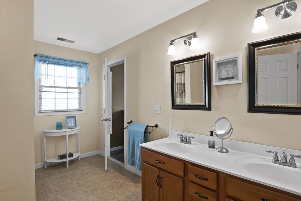 227 Cambridge Street Fall River, MA 02721 - Photo 17 of 27 Gallery Image 17
