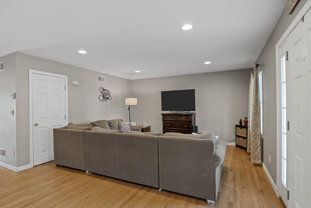 227 Cambridge Street Fall River, MA 02721 - Photo 4 of 27 Gallery Image 4