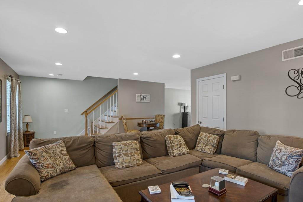 227 Cambridge Street Fall River, MA 02721 - Photo 5 of 27 Gallery Image 5