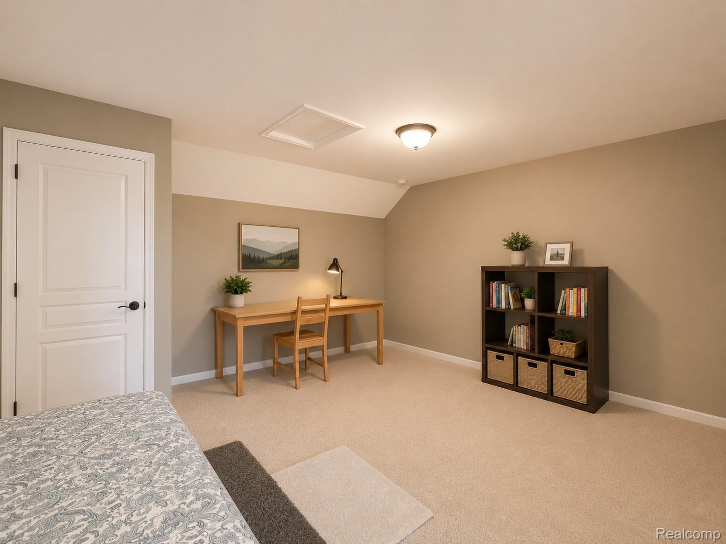 915 Barclay Circle Rochester, MI 48307 - Photo 13 of 14 3.jpg