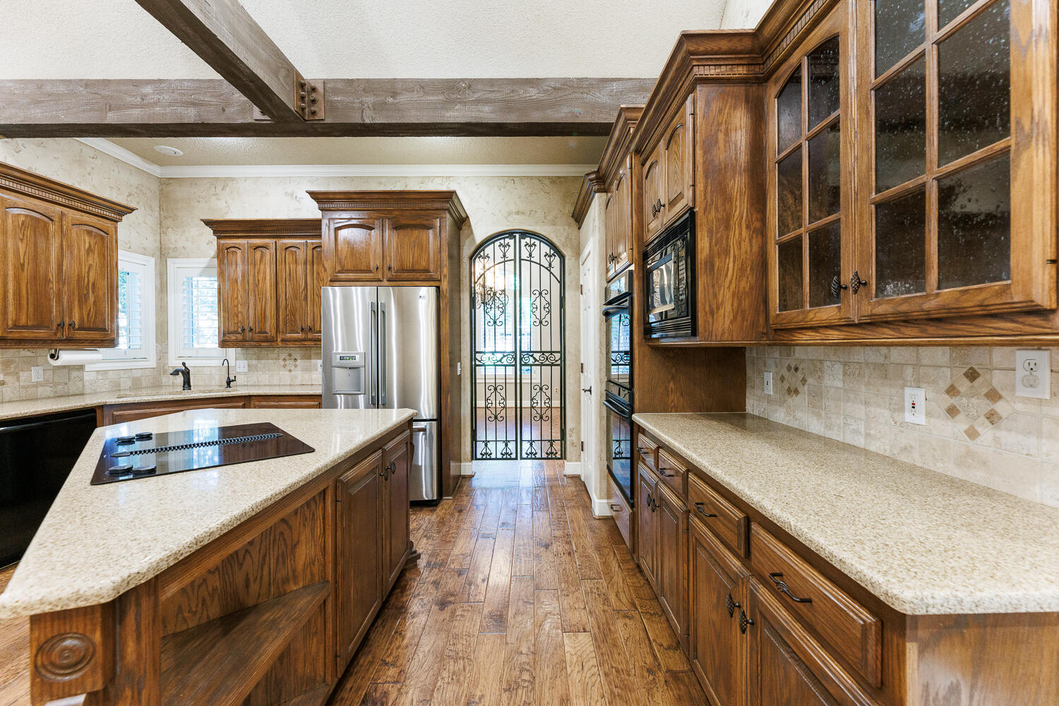9809 Topeka Avenue Lubbock, TX 79424 - Photo 25 of 87 Kitchen