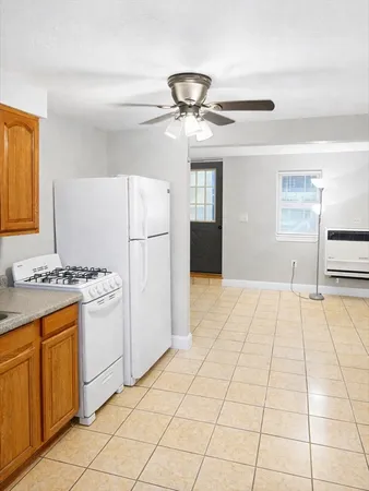 $1,650 | 92 School Street, Unit 8, Whitman, MA 02382