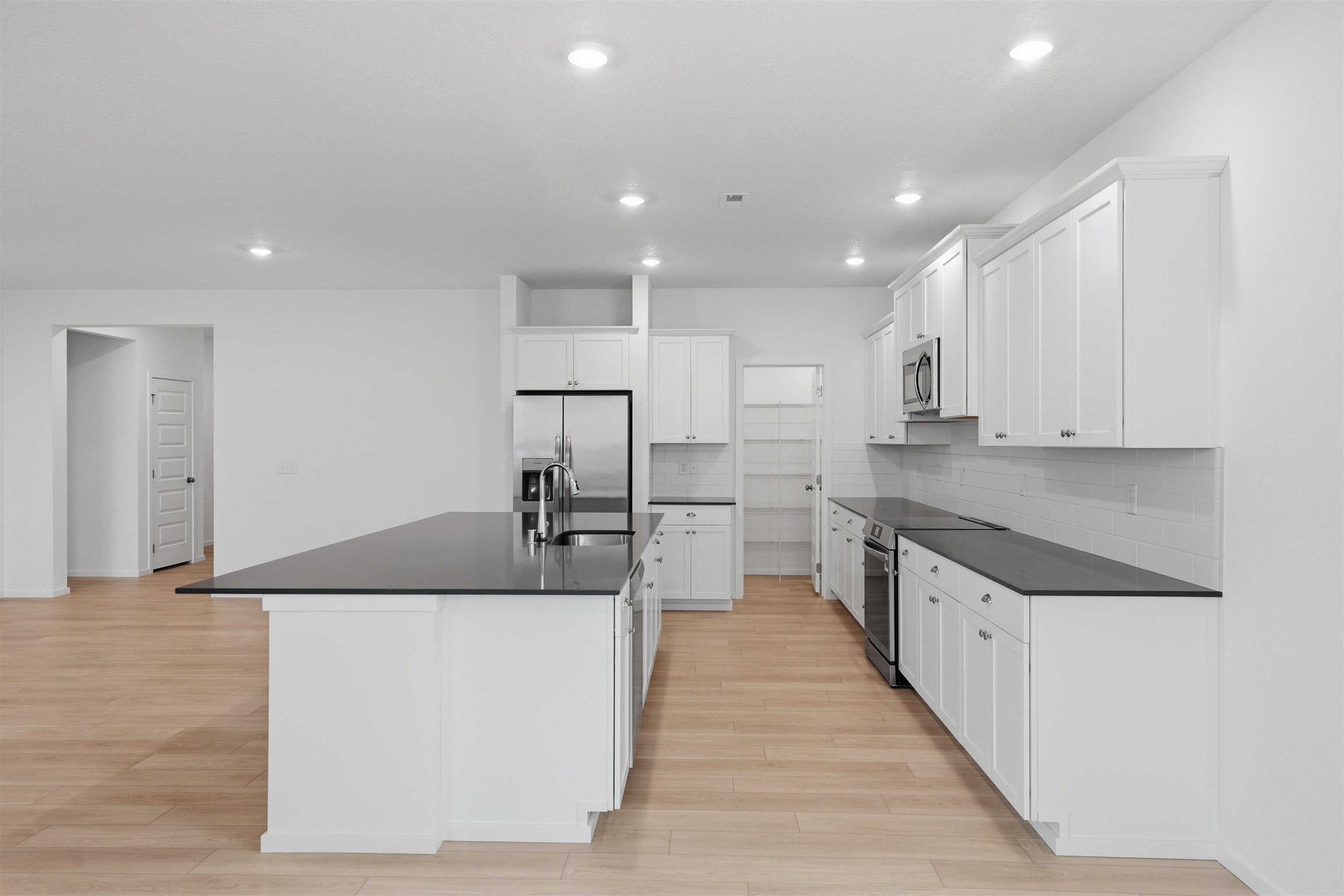 4191 West Connaught Avenue Spokane, WA 99208 - Photo 3 of 19