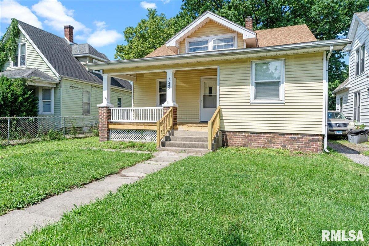 1025 North Walnut Street Springfield, IL 62702 - Photo 2 of 33