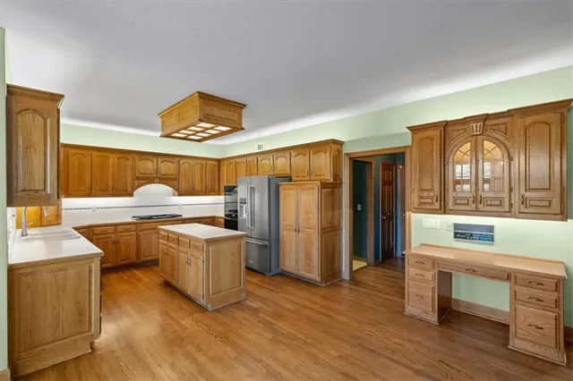 $455,000 | 723 Northwest High Point Drive, Lee's Summit, MO 64081