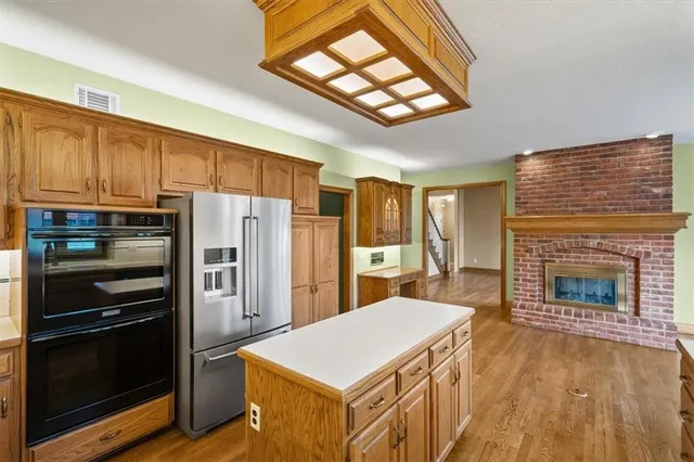 $455,000 | 723 Northwest High Point Drive, Lee's Summit, MO 64081