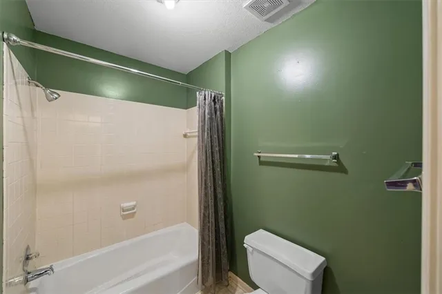 $455,000 | 723 Northwest High Point Drive, Lee's Summit, MO 64081