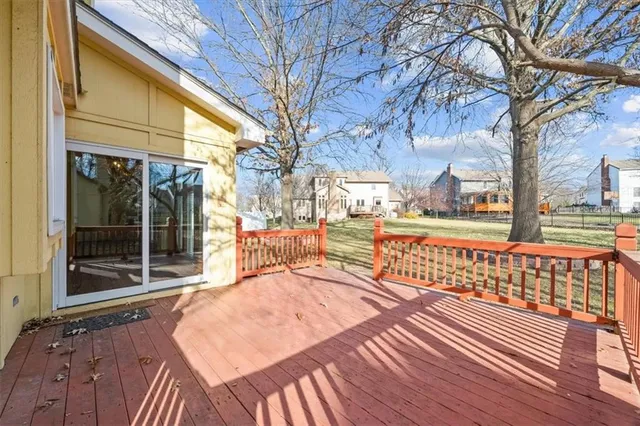 $455,000 | 723 Northwest High Point Drive, Lee's Summit, MO 64081