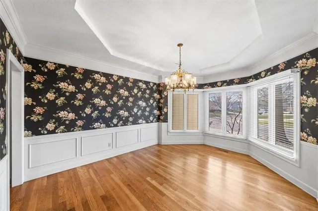 $455,000 | 723 Northwest High Point Drive, Lee's Summit, MO 64081