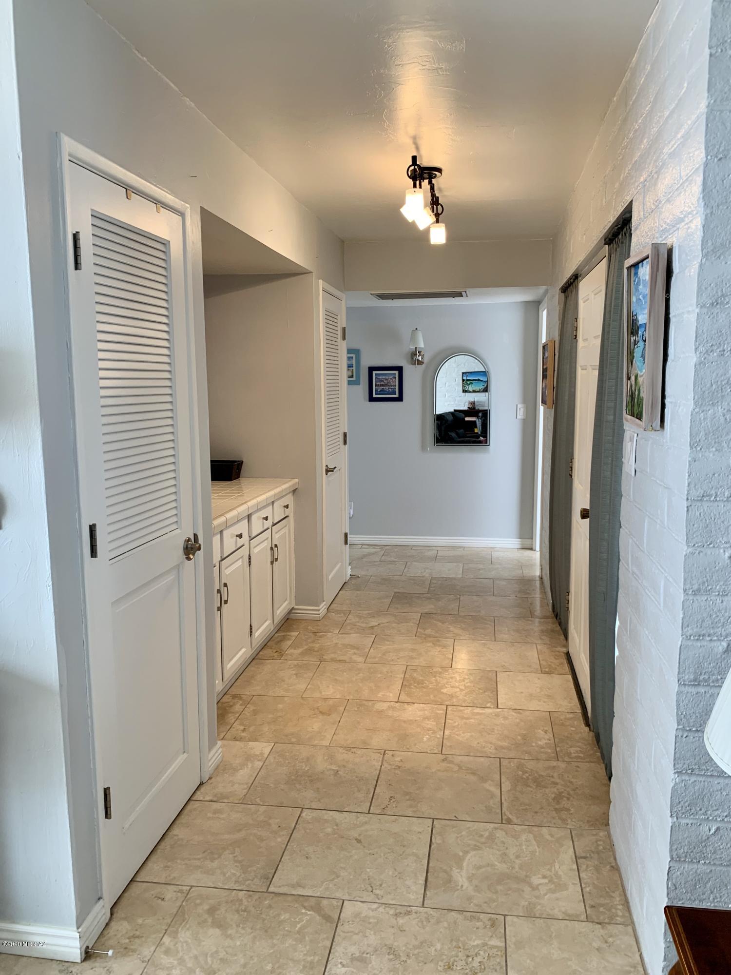 726 West Roller Coaster Road Tucson, AZ 85704 - Photo 17 of 42 Gallery Image 17