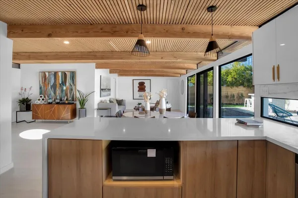 $950,000 | 2788 East Via Escuela, Palm Springs, CA 92262