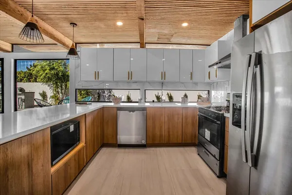 $950,000 | 2788 East Via Escuela, Palm Springs, CA 92262