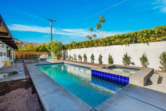 $950,000 | 2788 East Via Escuela, Palm Springs, CA 92262
