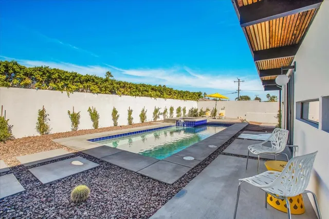 $950,000 | 2788 East Via Escuela, Palm Springs, CA 92262