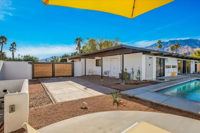 $950,000 | 2788 East Via Escuela, Palm Springs, CA 92262