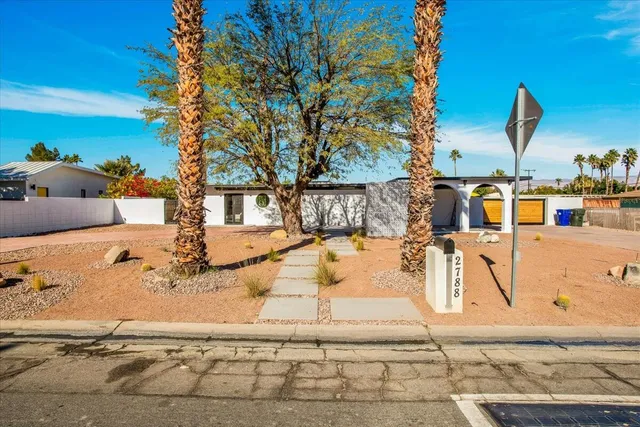$950,000 | 2788 East Via Escuela, Palm Springs, CA 92262