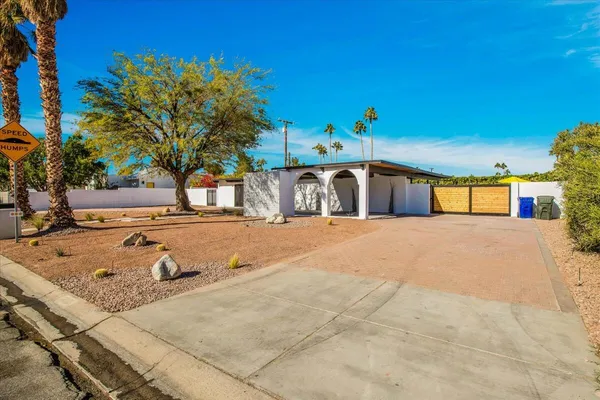 $950,000 | 2788 East Via Escuela, Palm Springs, CA 92262