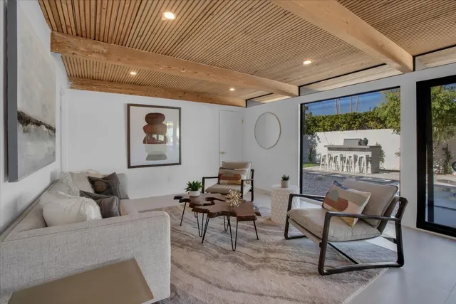$950,000 | 2788 East Via Escuela, Palm Springs, CA 92262