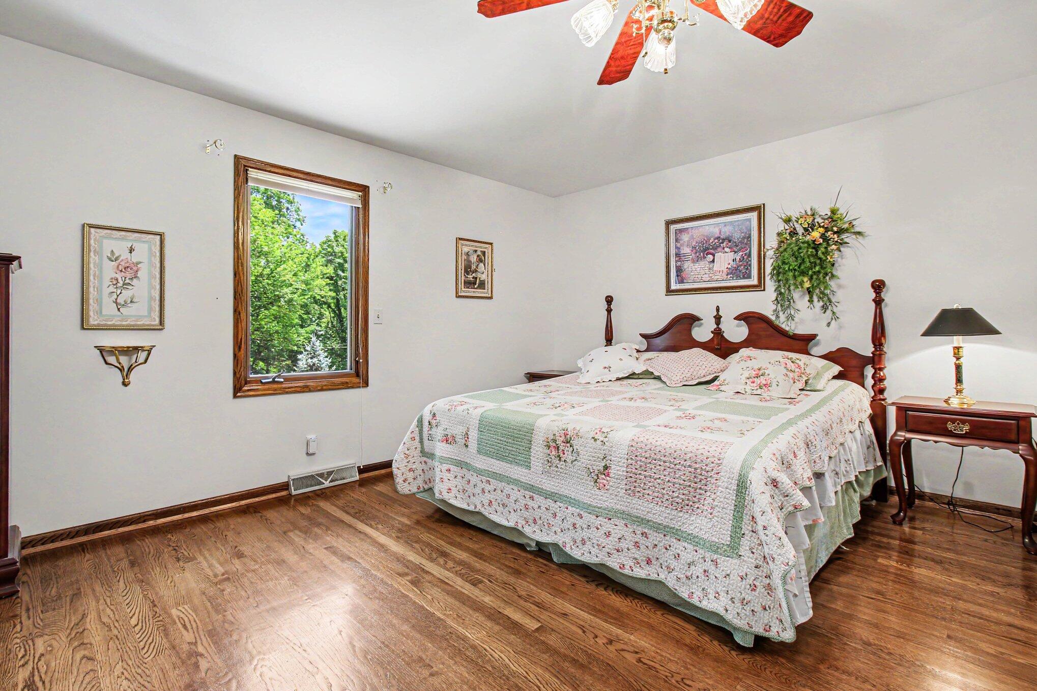 829 Lincoln Road Bellevue, KY 41073 - Photo 15 of 49 file_9739