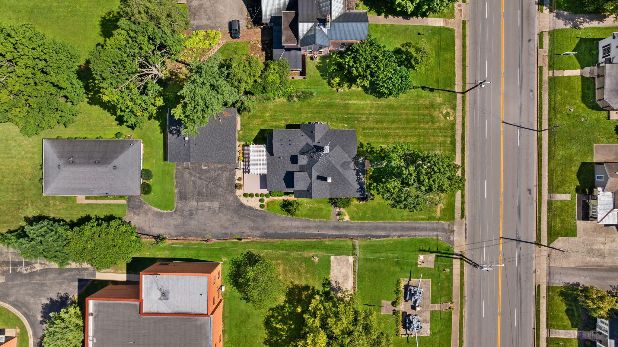 209 Lexington Road Lancaster, KY 40444 - Photo 70 of 74 38-web-or-mls-DJI_20260623111426_0135_D