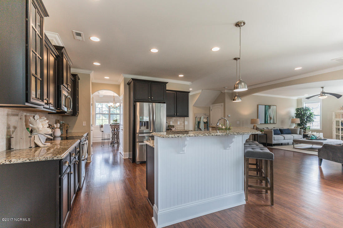 6022 Tarin Road Wilmington, NC 28409 - Photo 10 of 45 Raised bar seating