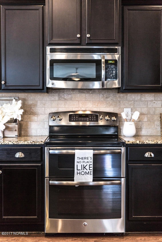 6022 Tarin Road Wilmington, NC 28409 - Photo 13 of 45 Stainless steel included