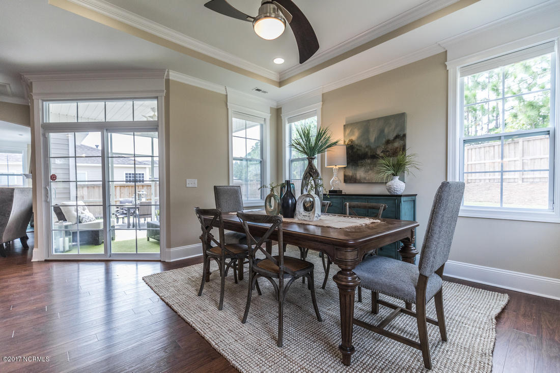 6022 Tarin Road Wilmington, NC 28409 - Photo 17 of 45 Sun room / breakfast nook