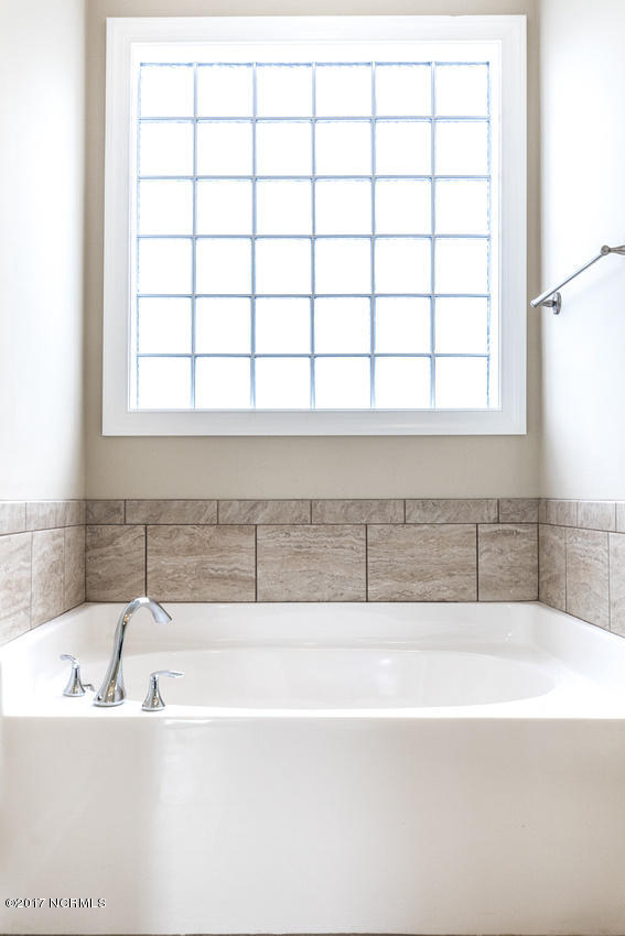 6022 Tarin Road Wilmington, NC 28409 - Photo 30 of 45 Soaker tub