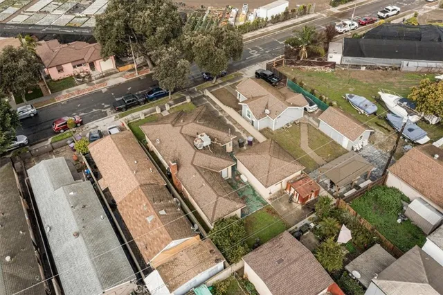 a view of yard from terrace