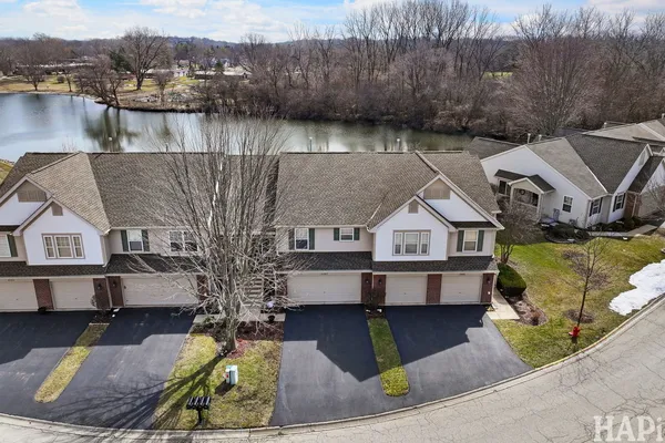 $300,000 | 1167 North Oakwood Drive, Unit 323, Fox Lake, IL 60020