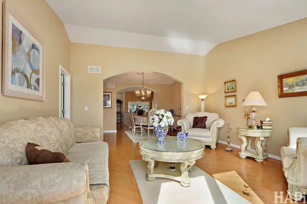 $300,000 | 1167 North Oakwood Drive, Unit 323, Fox Lake, IL 60020