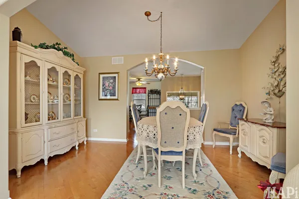 $300,000 | 1167 North Oakwood Drive, Unit 323, Fox Lake, IL 60020