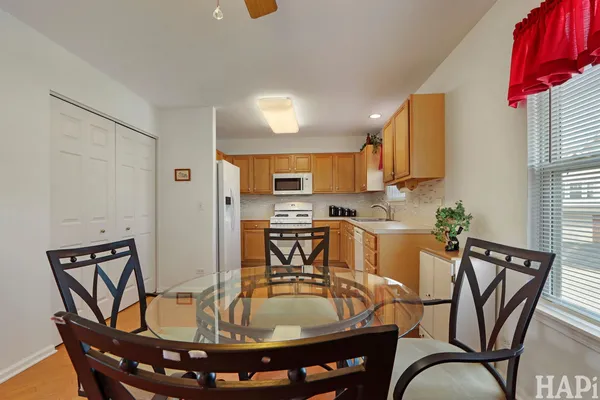 $300,000 | 1167 North Oakwood Drive, Unit 323, Fox Lake, IL 60020