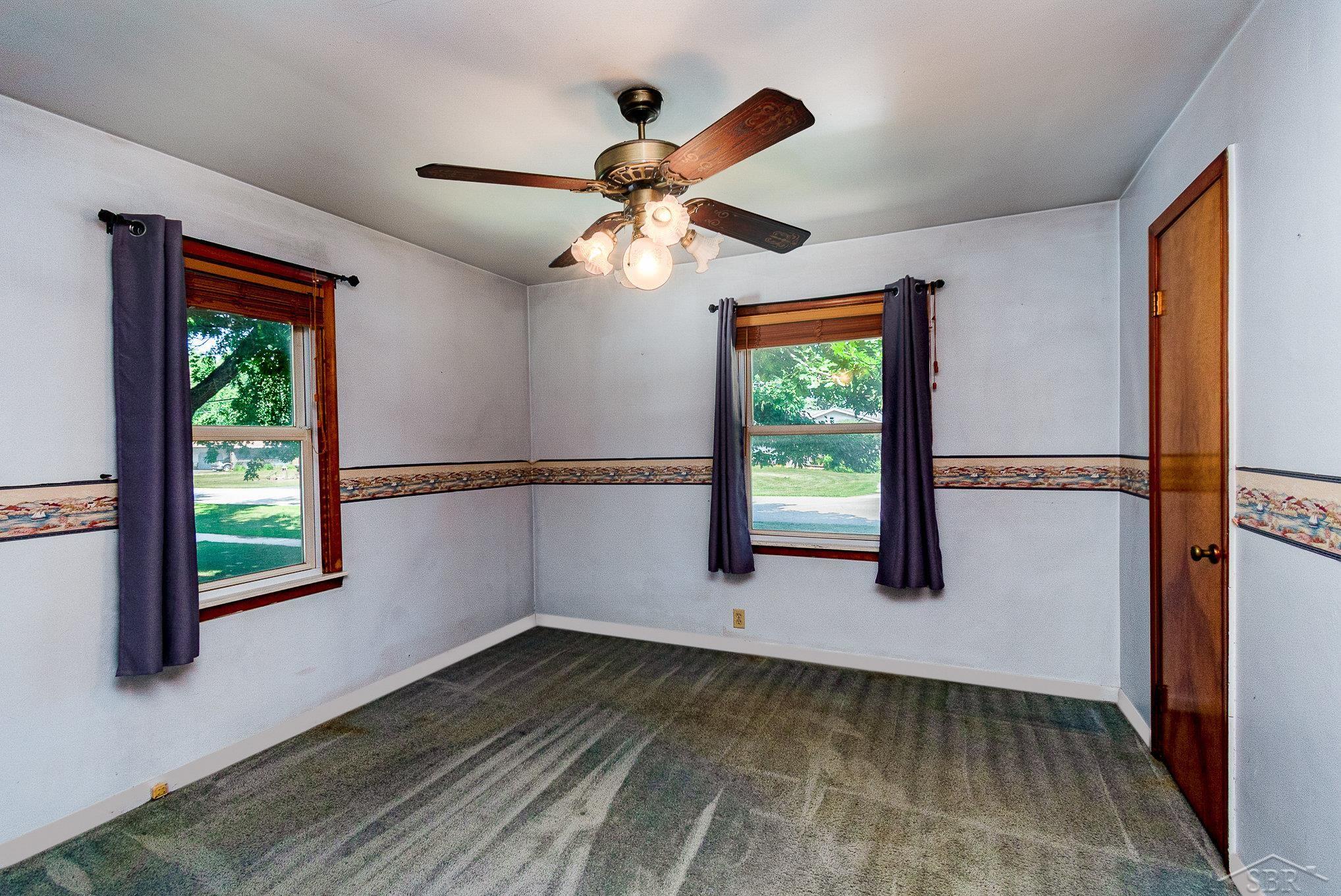 5161 Sherman Road Saginaw, MI 48604 - Photo 7 of 27 50182818-fb9f310d-394d-42e0-907d-d778a96ab464.JPG