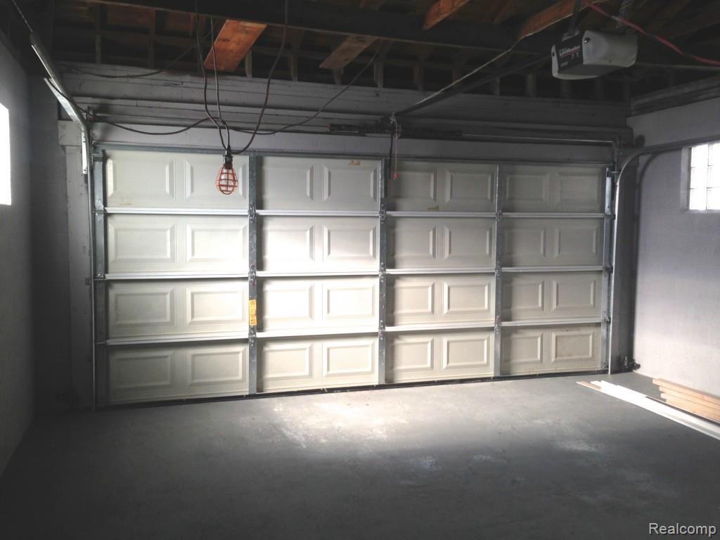 6039 Beech Daly Road Taylor, MI 48180 - Photo 18 of 20 Garage 2 bay door in front