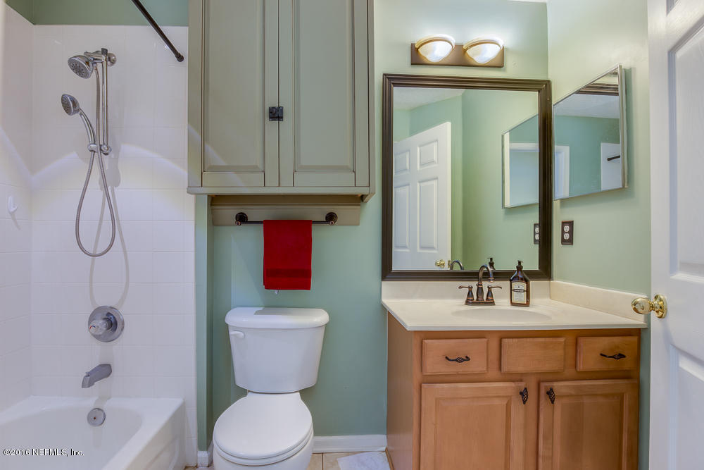 1243 Splendid Ravine Street St. Augustine, FL 32092 - Photo 21 of 28 1243 Splendid Ravine Hall Bath
