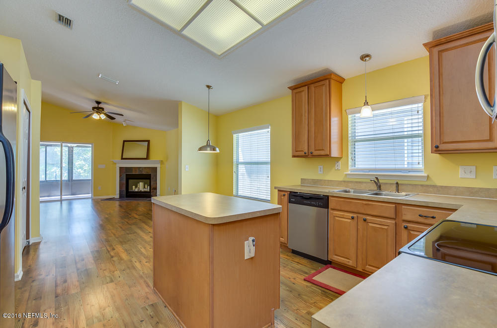 1243 Splendid Ravine Street St. Augustine, FL 32092 - Photo 8 of 28 1243 Splendid Ravine Kitchen_Nook_Family