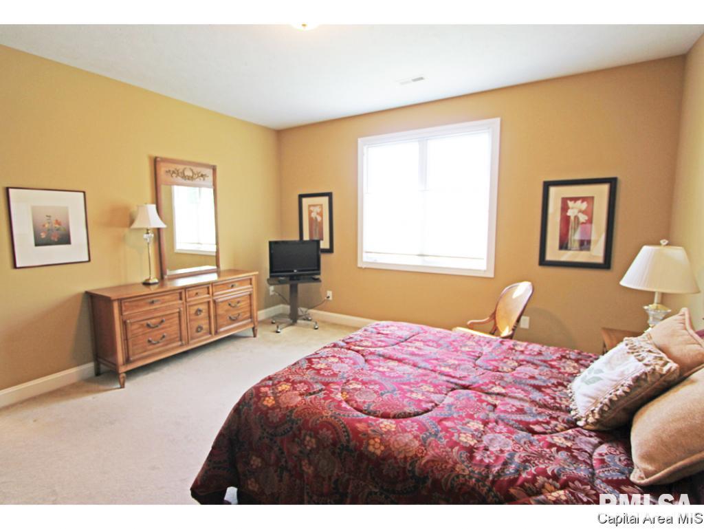804 Colorado Court Springfield, IL 62711 - Photo 15 of 36