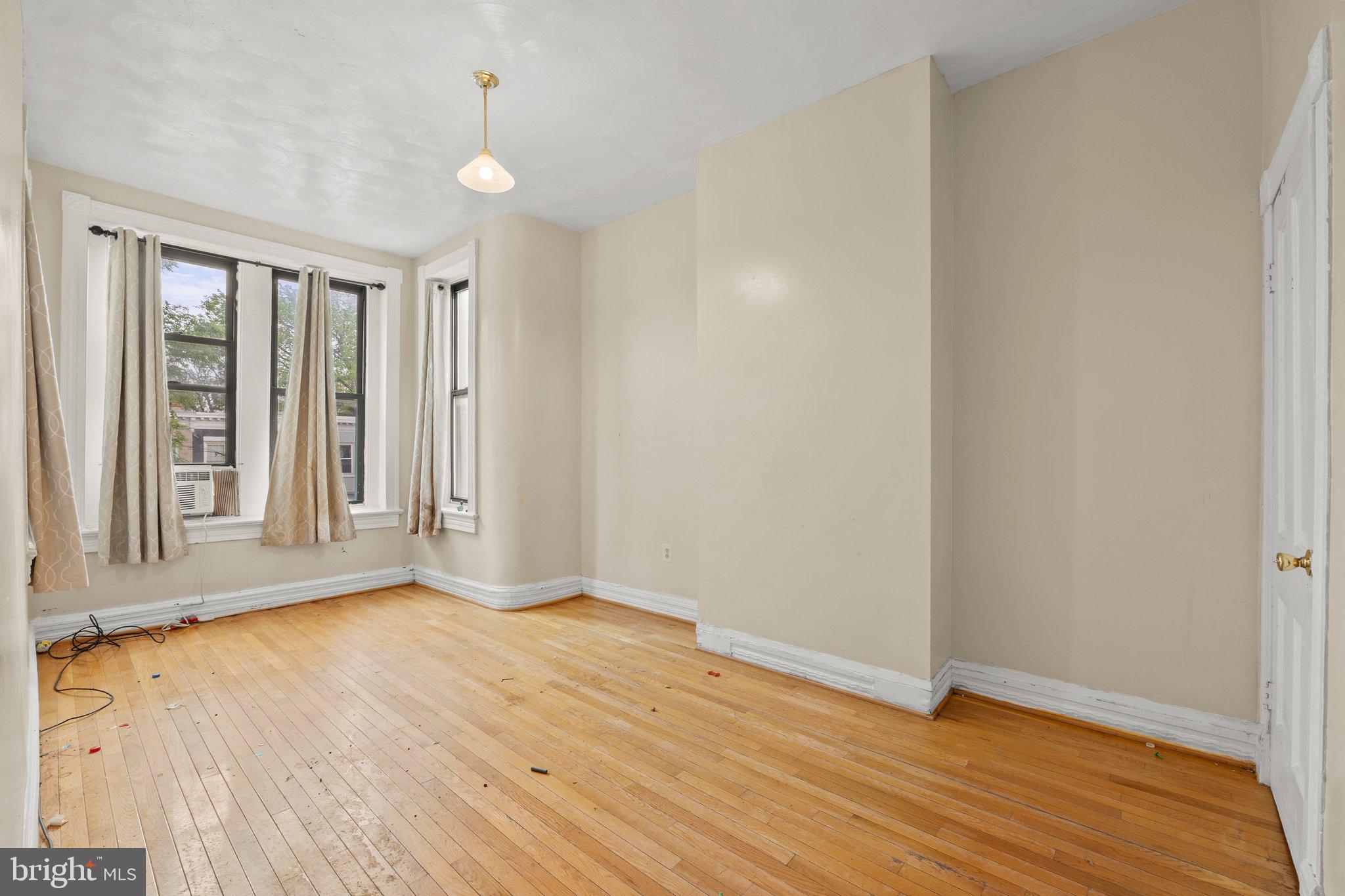 1524 6th Street Northwest Washington, DC 20001 - Photo 17 of 34