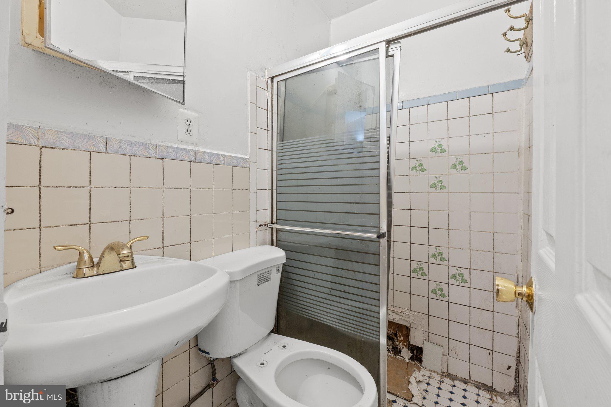 1524 6th Street Northwest Washington, DC 20001 - Photo 22 of 34