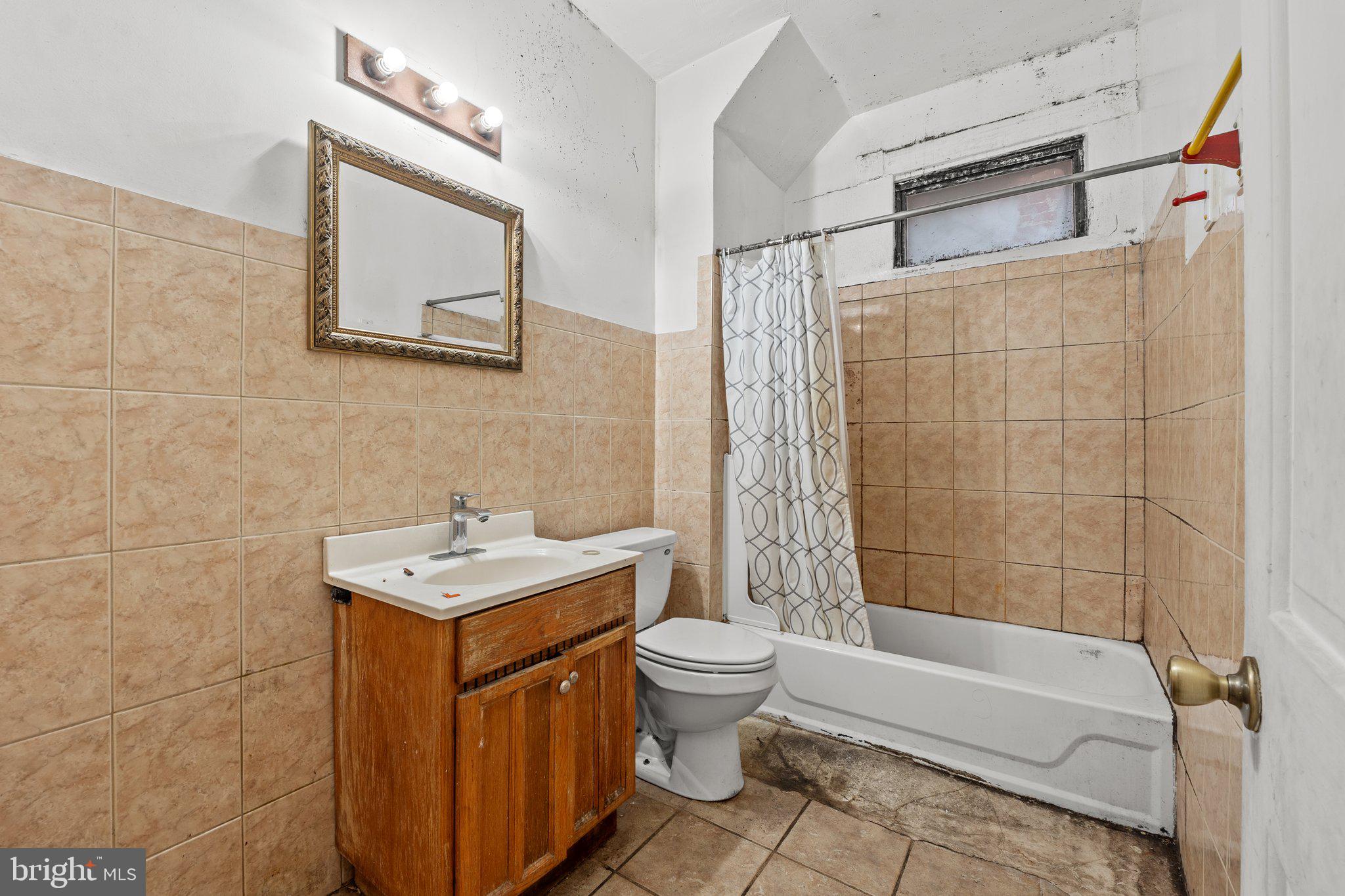 1524 6th Street Northwest Washington, DC 20001 - Photo 9 of 34