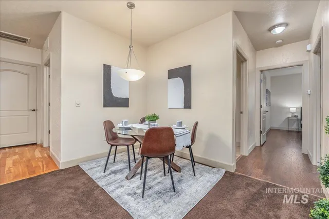 $385,000 | 1262 East Winding Creek Drive, Eagle, ID 83616