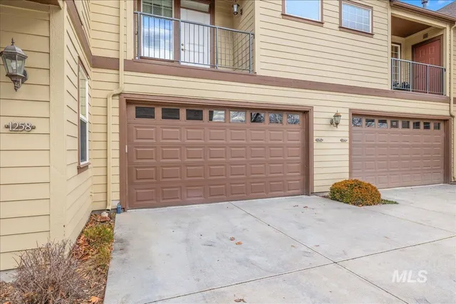 $385,000 | 1262 East Winding Creek Drive, Eagle, ID 83616