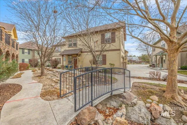 $385,000 | 1262 East Winding Creek Drive, Eagle, ID 83616