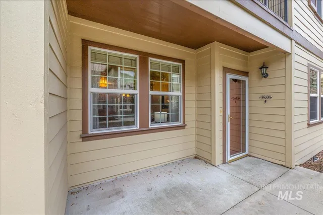 $385,000 | 1262 East Winding Creek Drive, Eagle, ID 83616