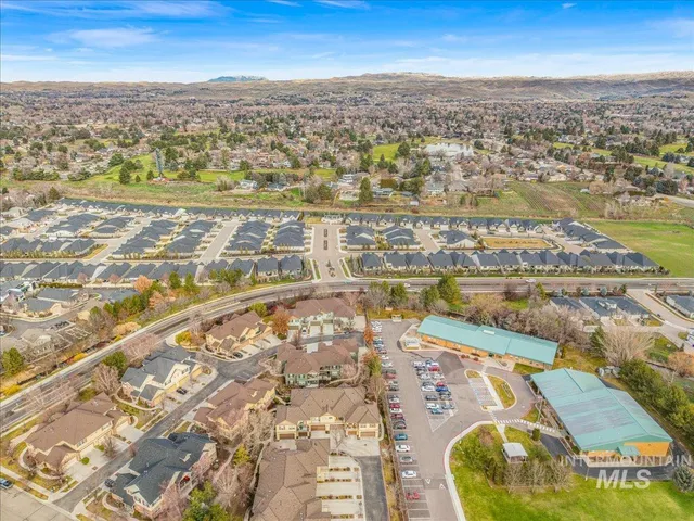 $385,000 | 1262 East Winding Creek Drive, Eagle, ID 83616