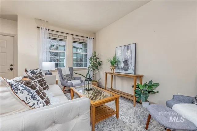 $385,000 | 1262 East Winding Creek Drive, Eagle, ID 83616