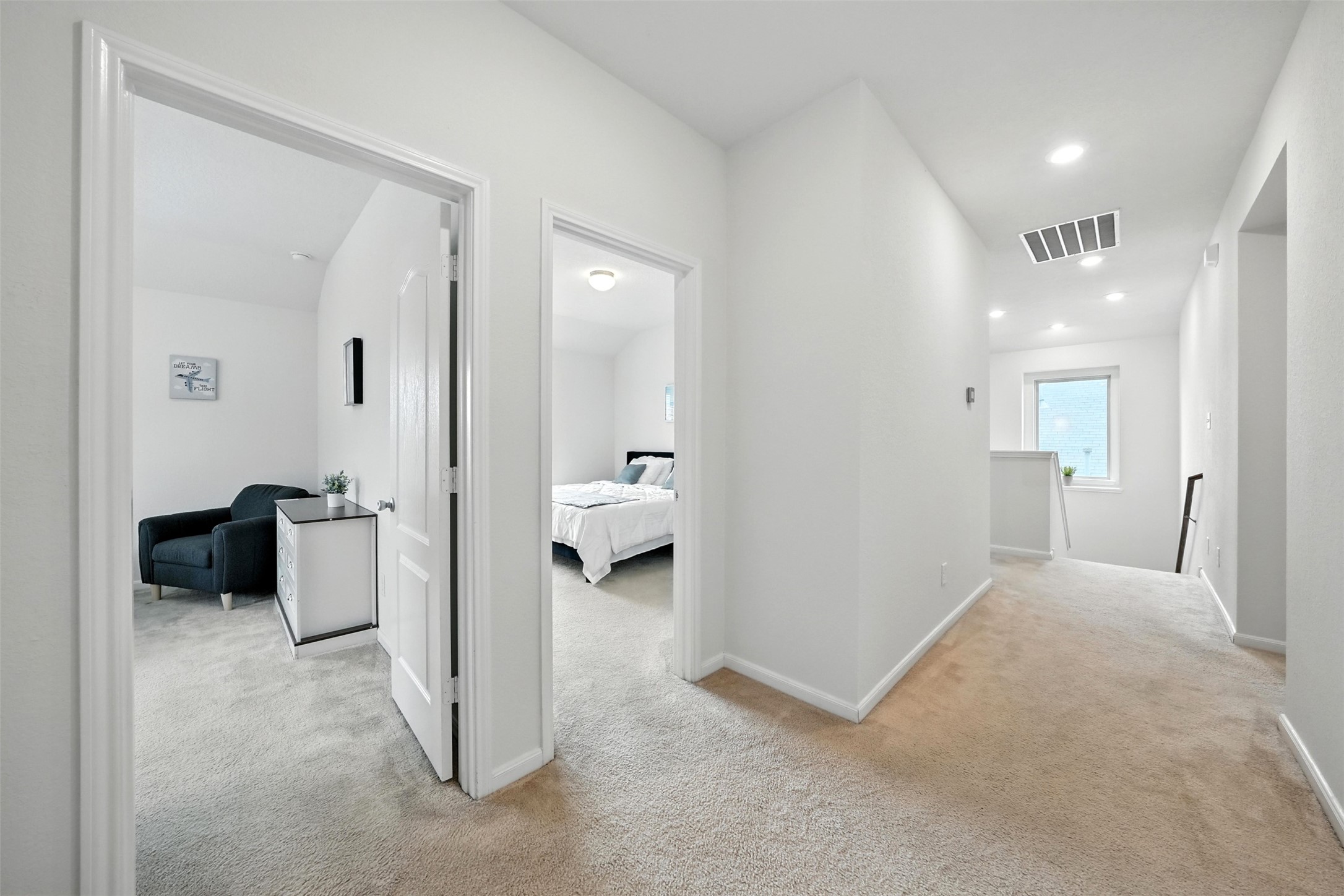 15410 Rosehill Summit Lane Houston, TX 77044 - Photo 28 of 30 a view of a livingroom with a couch and a large mirror