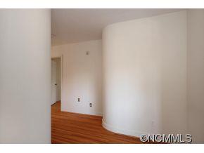10 Club View Road Asheville, NC 28804 - Photo 13 of 24 Gallery Image 13