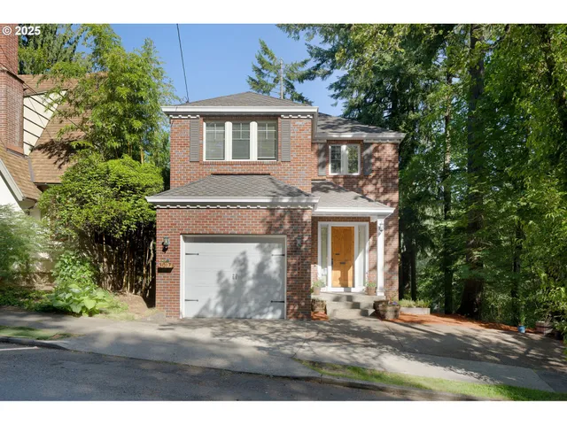 $879,000 | 3017 Southwest Fairview Boulevard, Portland, OR 97205